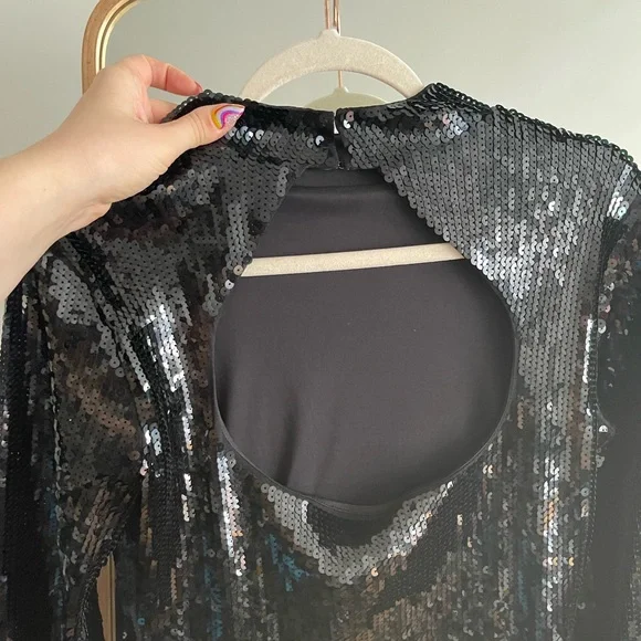 Gorgeous sequin mini dress - Picture 4 of 5